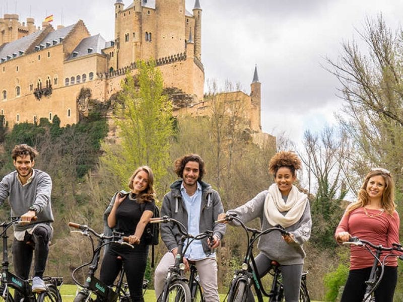 Paseo en bicicleta eléctrica por Segovia y tour a pie