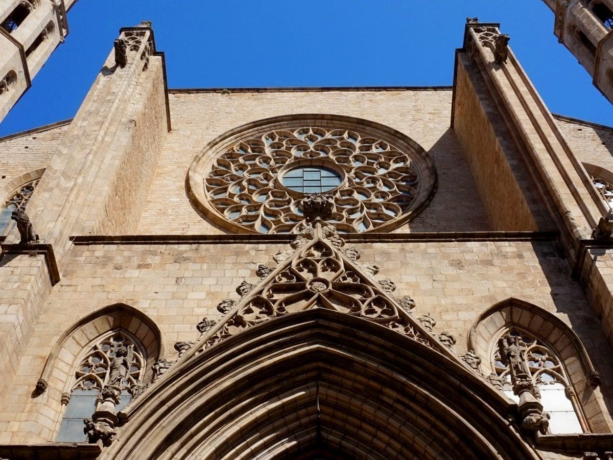 The Cathedral of the Sea - Tourswalking