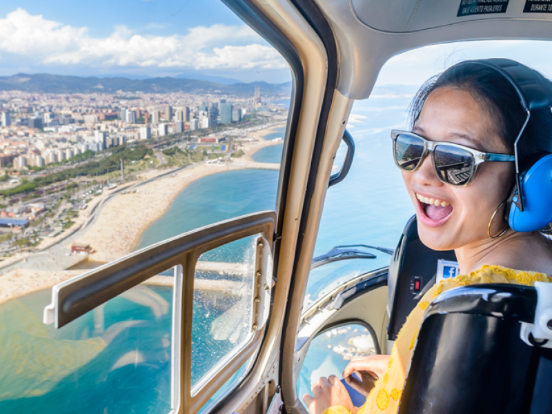360º Barcelona SkyWalk: vuelo en helicóptero y crucero en barco