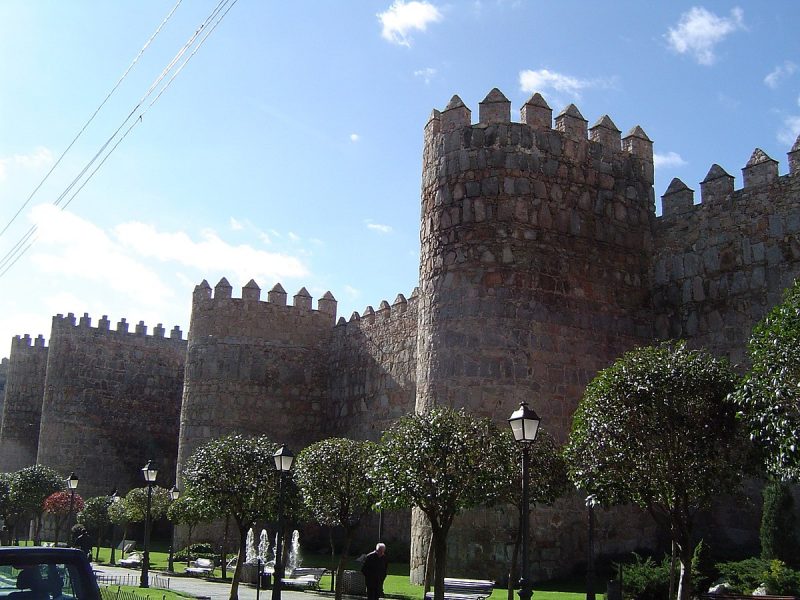 Segovia and Avila by comfortable bus and walking tours