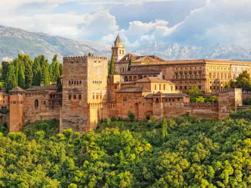 Guided tour of the Alhambra with tickets included