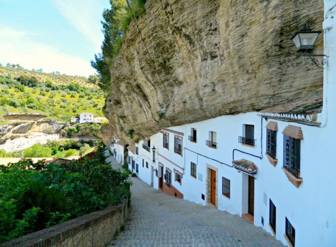 Day trip from Jerez to White Villages (Ronda, Arcos..)