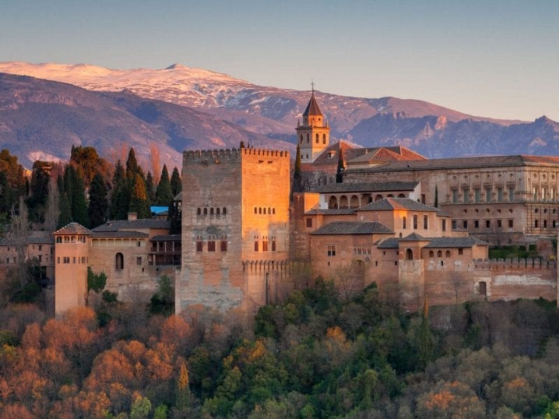 ¡Visita guiada a la Alhambra y el Generalife con entradas!