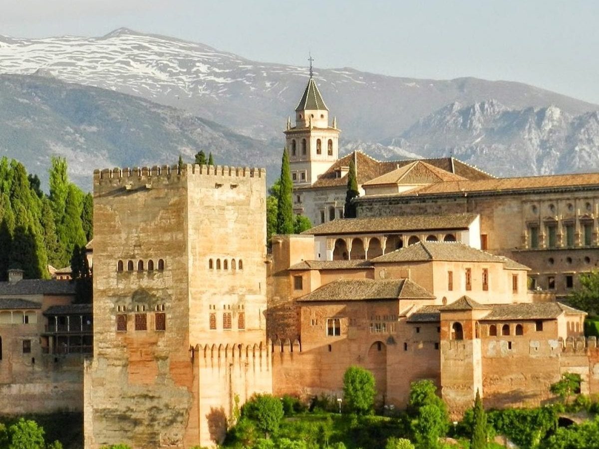 Excursión a Granada con visita guiada a la Alhambra