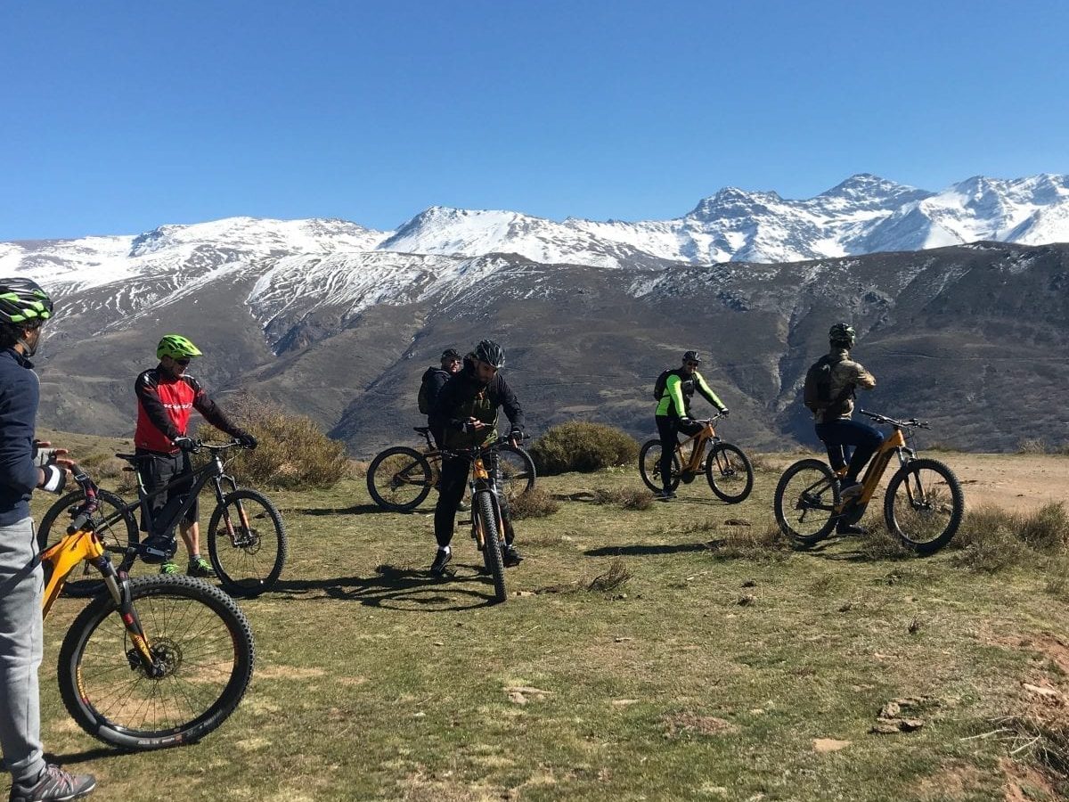 Tour en E-bike para grupos pequeños por Sierra Nevada
