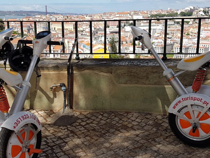Alfama and Mouraria Tour by Sitway